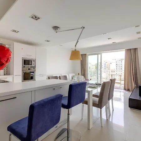 Exquisite Seafront Apart In Spinola Bay St Julians St. Julian's Zewnętrze zdjęcie
