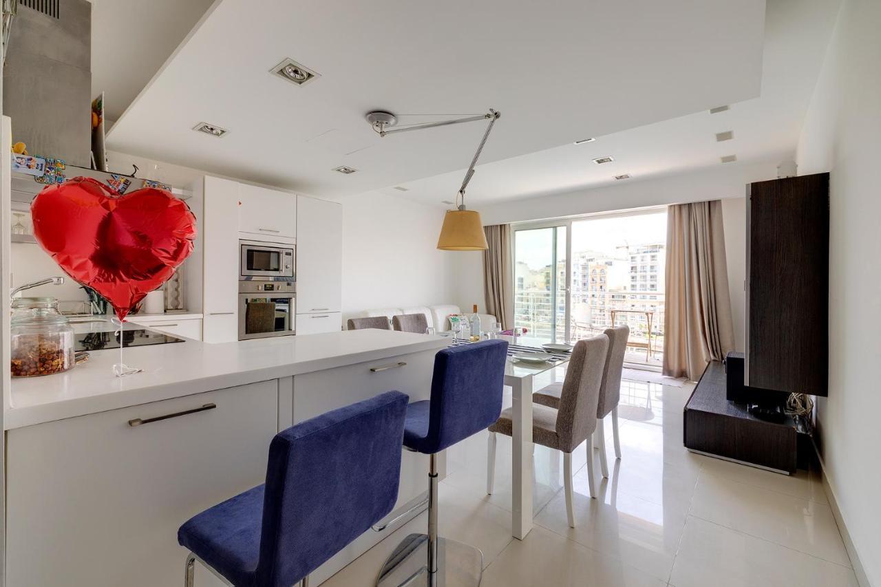 Exquisite Seafront In Spinola Bay St Julians