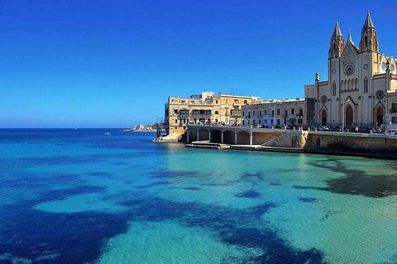 Apartment Exquisite Seafront In Spinola Bay St Julians