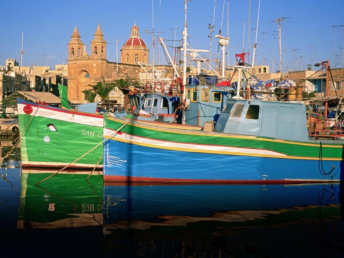 Exquisite Seafront In Spinola Bay St Julians