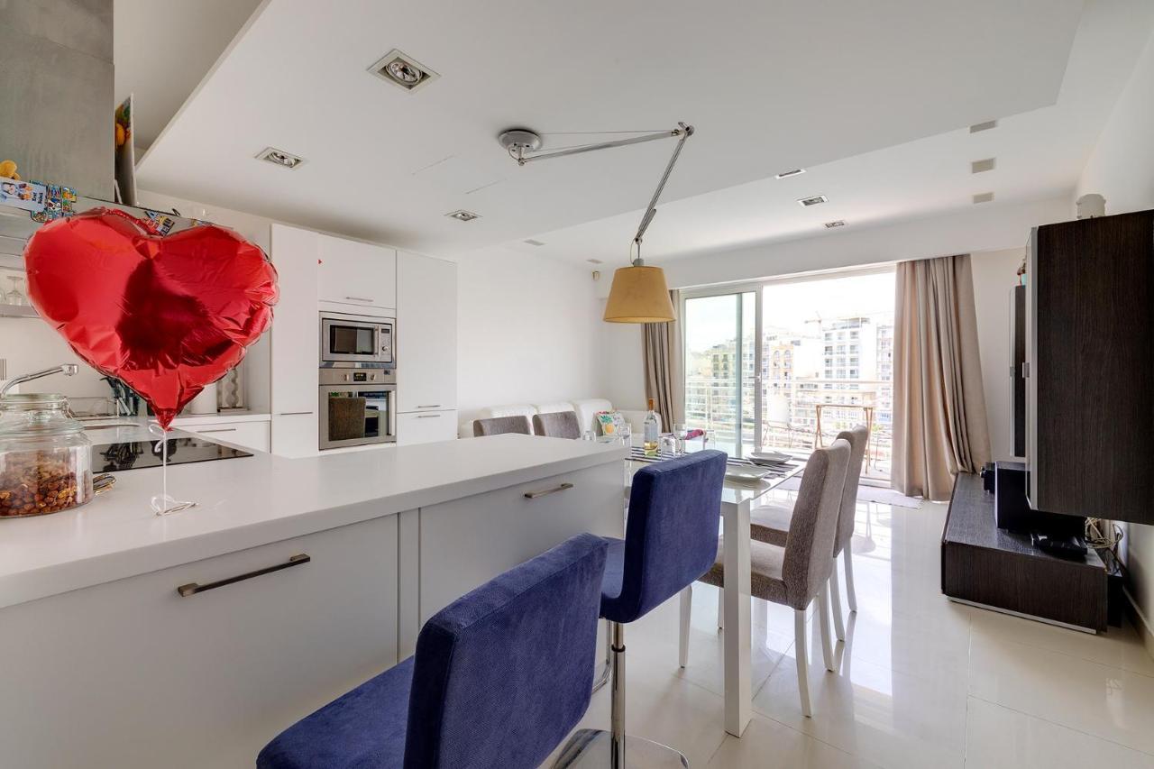 Exquisite Seafront In Spinola Bay St Julians Apartment